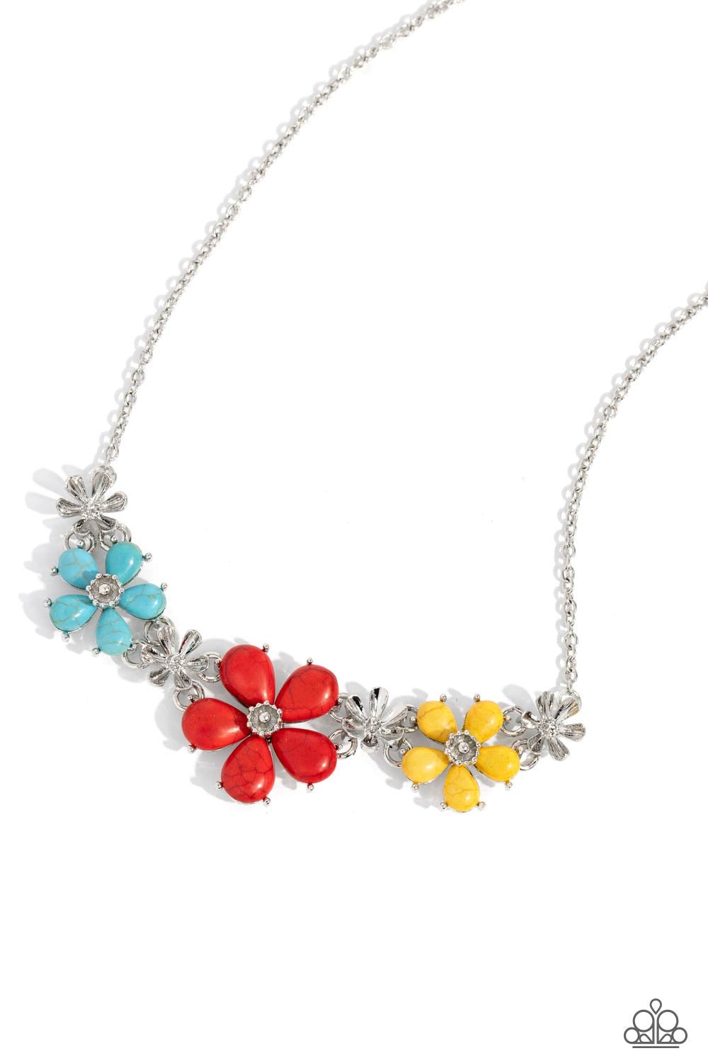 Paparazzi - Growing Garland - Red