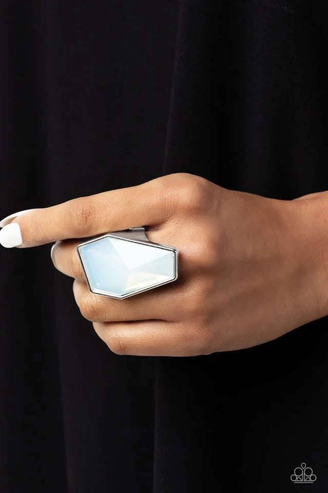 Paparazzi - Geotic Glaze - White