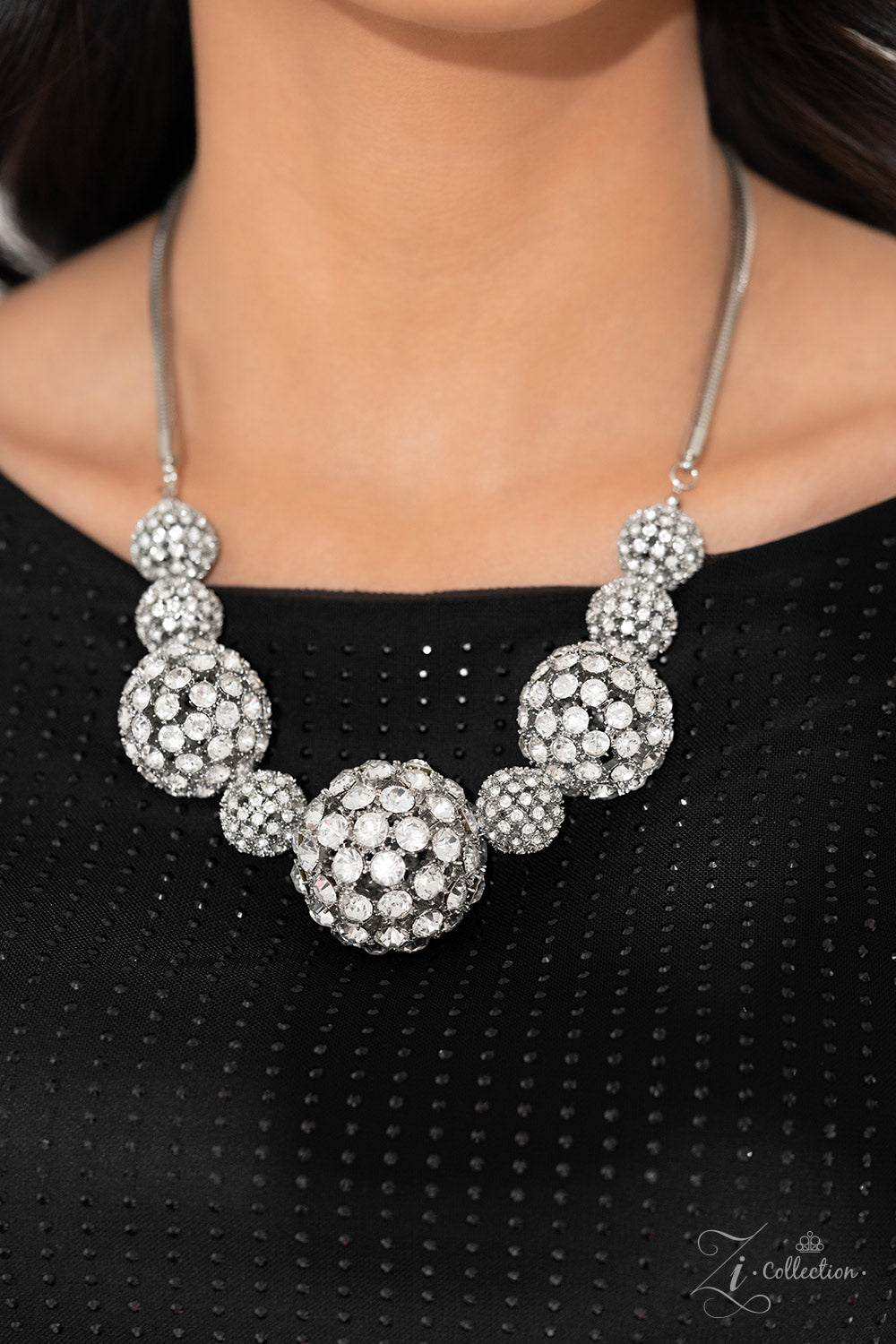 Paparazzi - Undaunted - White - Zi Collection 2023