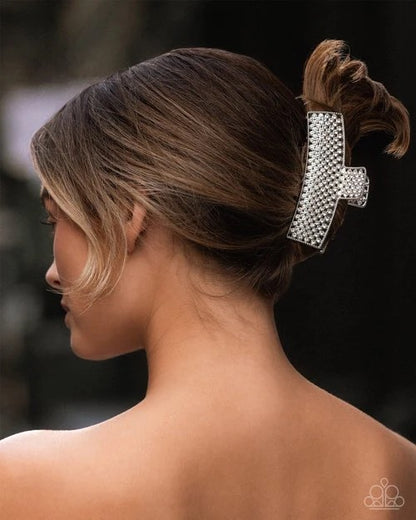 Paparazzi -Glittery Gesture - White Claw Clip
