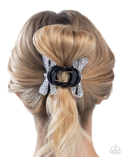 Paparazzi - Vaudeville Value - Black Claw Clip