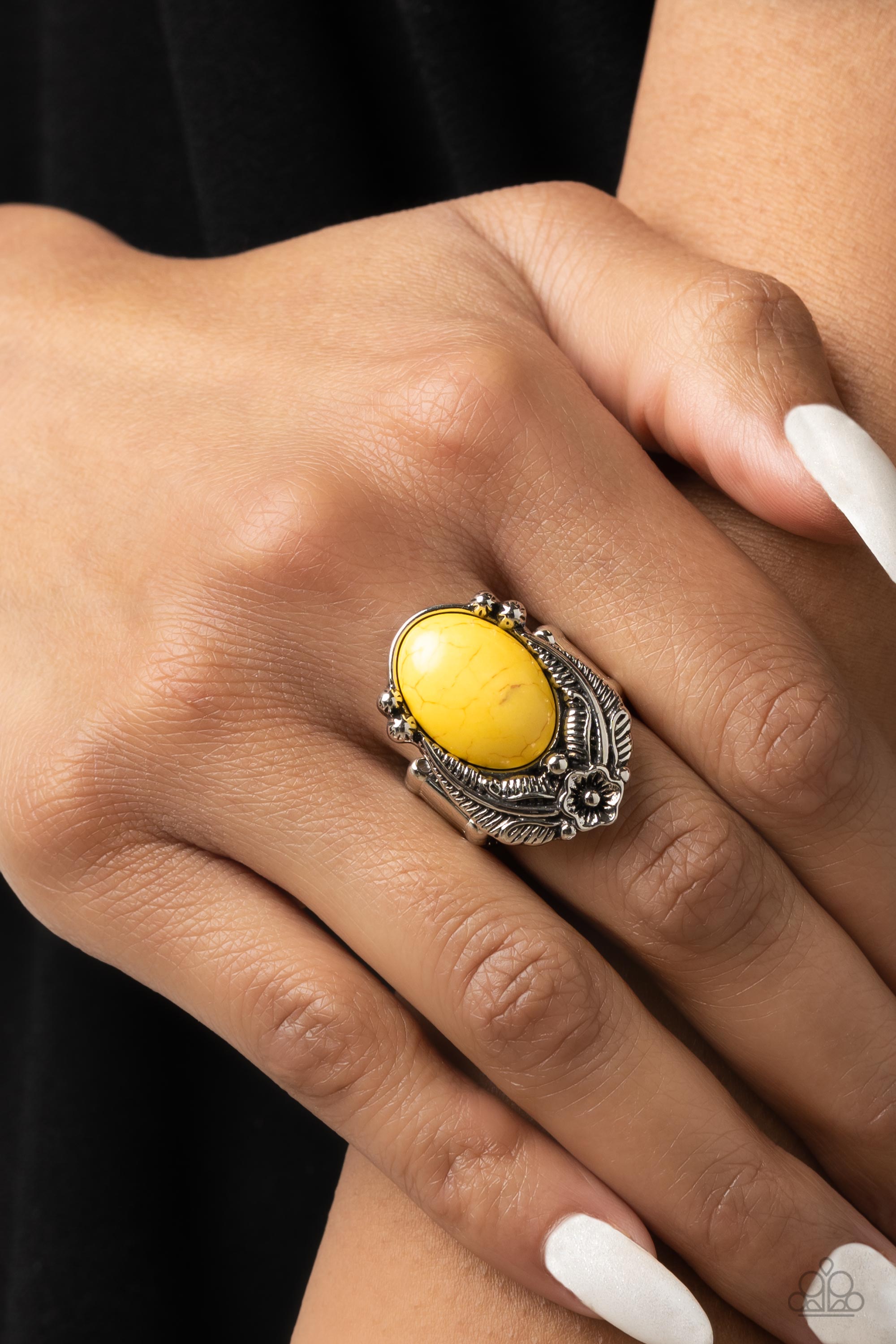Paparazzi - Serrated Style - Yellow