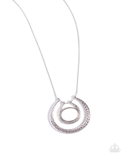 Paparazzi - If the HORSESHOE Fits - White