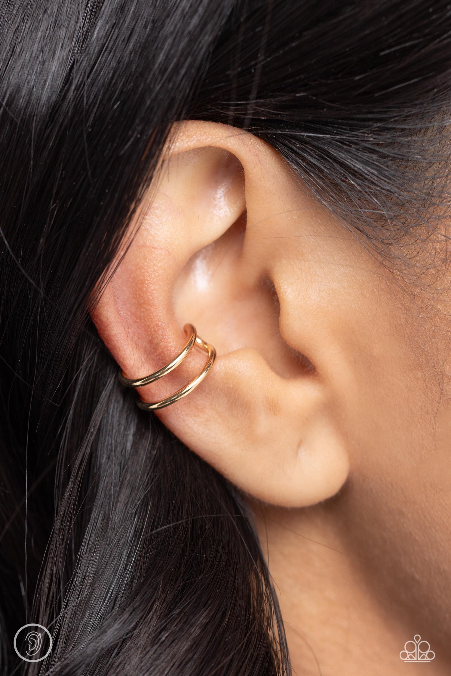 Paparazzi - Metallic Moment - Gold (Ear Cuffs)