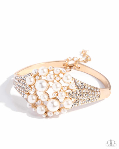 Paparazzi - Royal Red Carpet - Gold